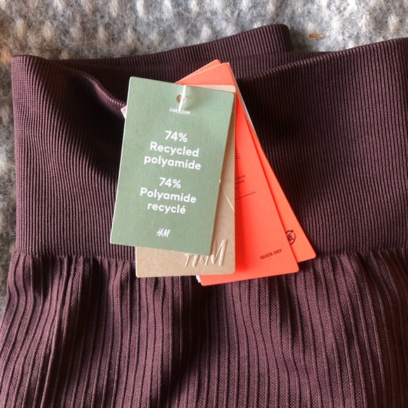 BNWT - H&M Seamless Sports Leggings (Plum) - Picture 3 of 4